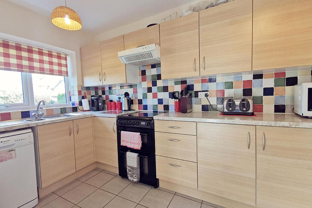 Cae Grugog Cottage-3 Bed-Sleeps 6-Ground Floor Bathroom Trearddur Exterior photo